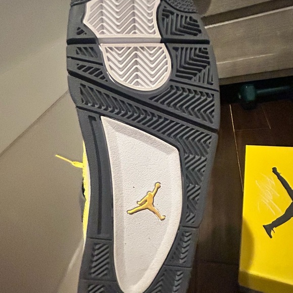 Air Jordan 4 2021 lightning Sneakers - Picture 6 of 12